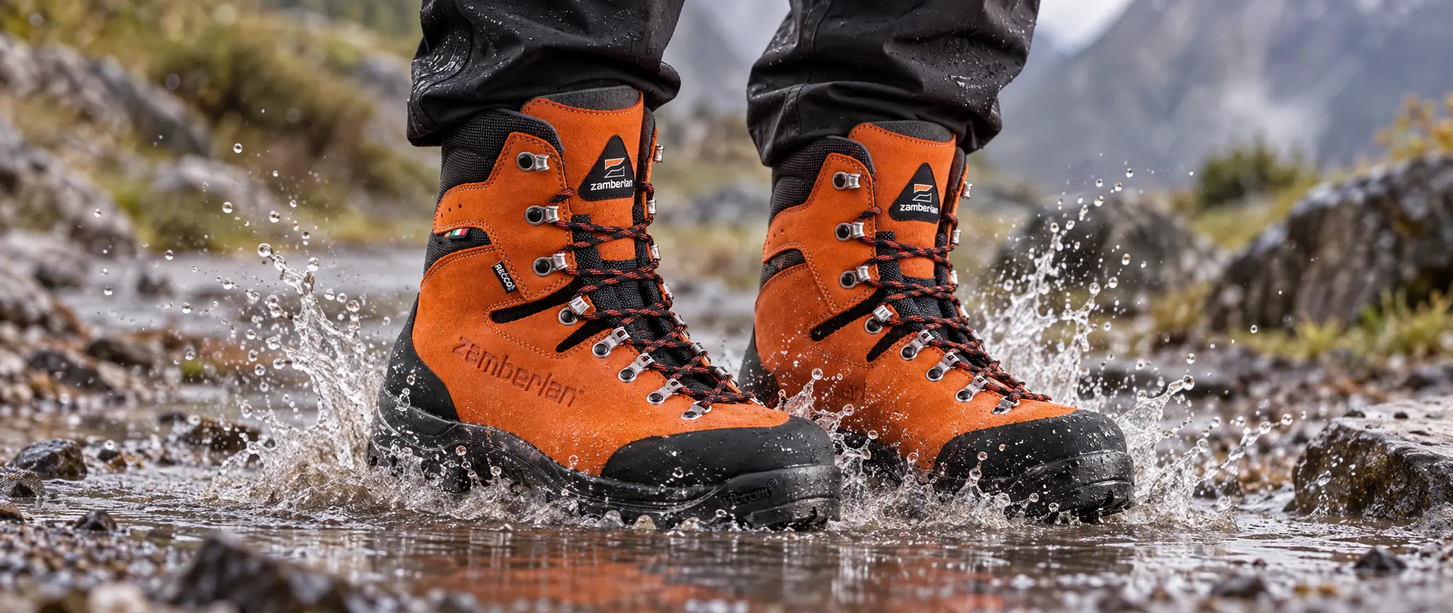 Grafische Veranschaulichung eines Zamberlan Wald Stiefels mit einer Gore-Tex Membrane. Mann springt in nasse Pfütze